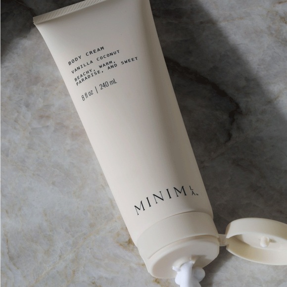 Vanilla Coconut Body Cream by Minim LA - Luxurious Skincare - Picture 1 of 3